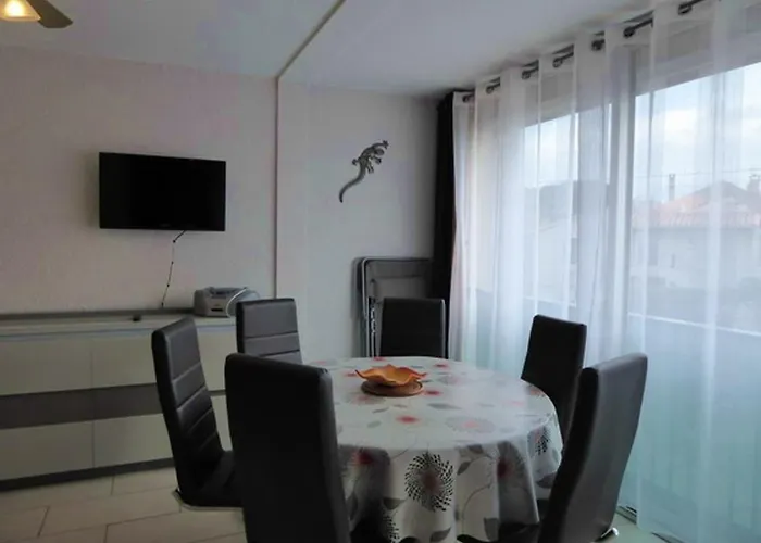 Apartment : T2 Climatise Proche - Fr-1-776-20